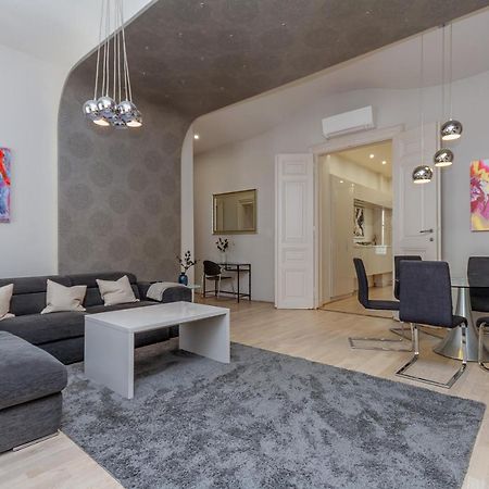 Andrassy Str. Luxury Apartment ブダペスト エクステリア 写真