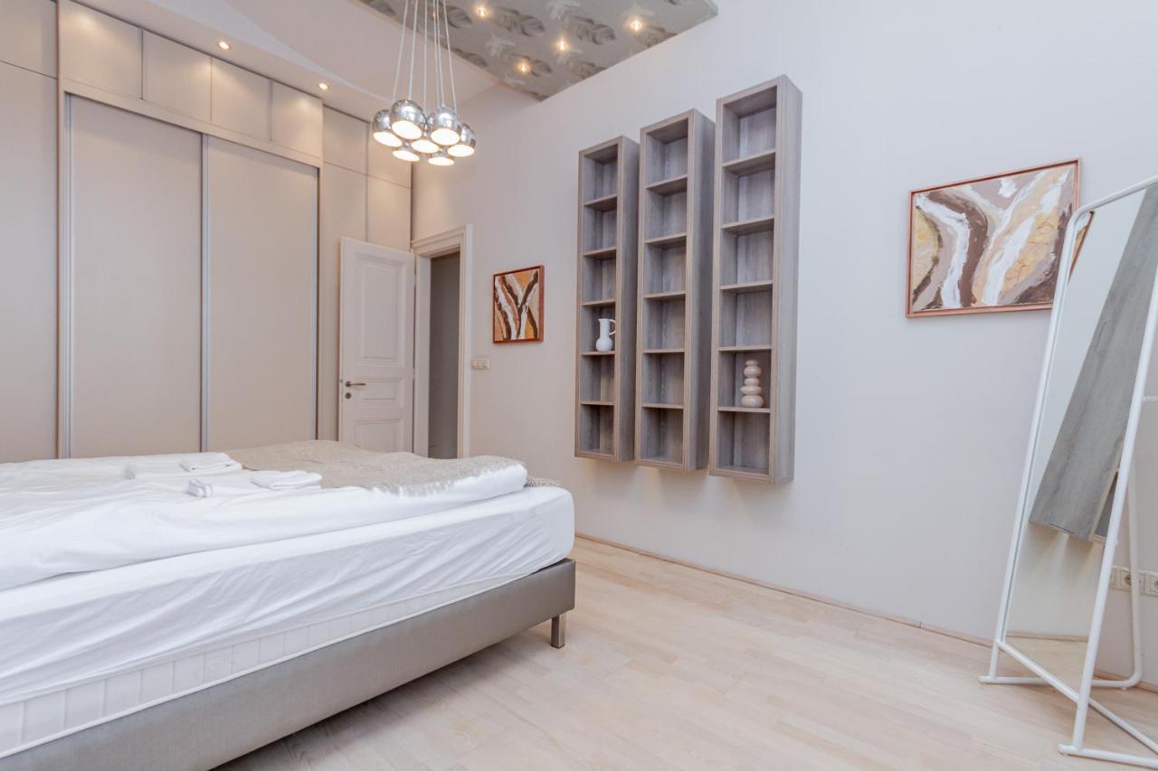 Andrassy Str. Luxury Apartment ブダペスト エクステリア 写真