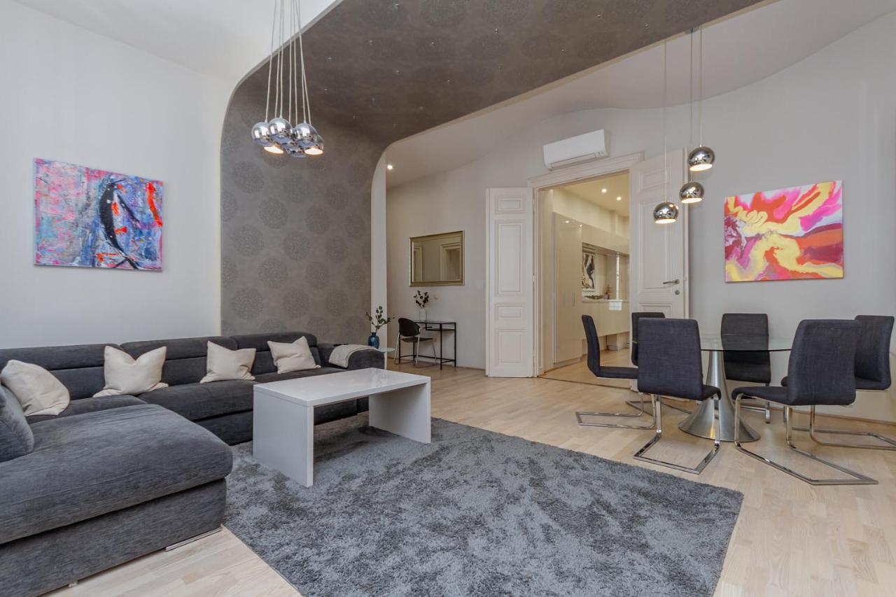 Andrassy Str. Luxury Apartment ブダペスト エクステリア 写真