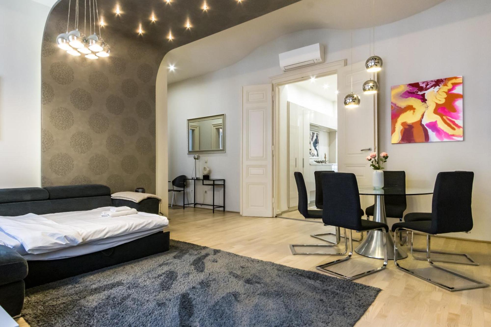Andrassy Str. Luxury Apartment ブダペスト エクステリア 写真