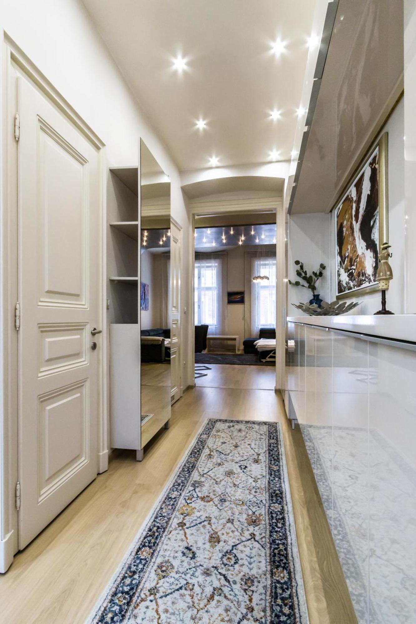Andrassy Str. Luxury Apartment ブダペスト エクステリア 写真